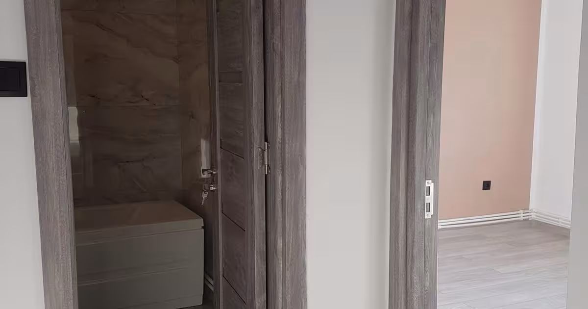 Apartament decomandat cu 2 camere în zona Nord, Bacău
