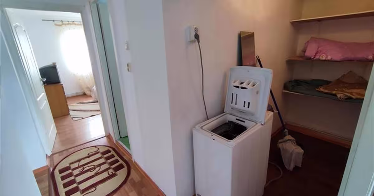 Apartament decomandat cu 3 camere în zona Nord, Bacău