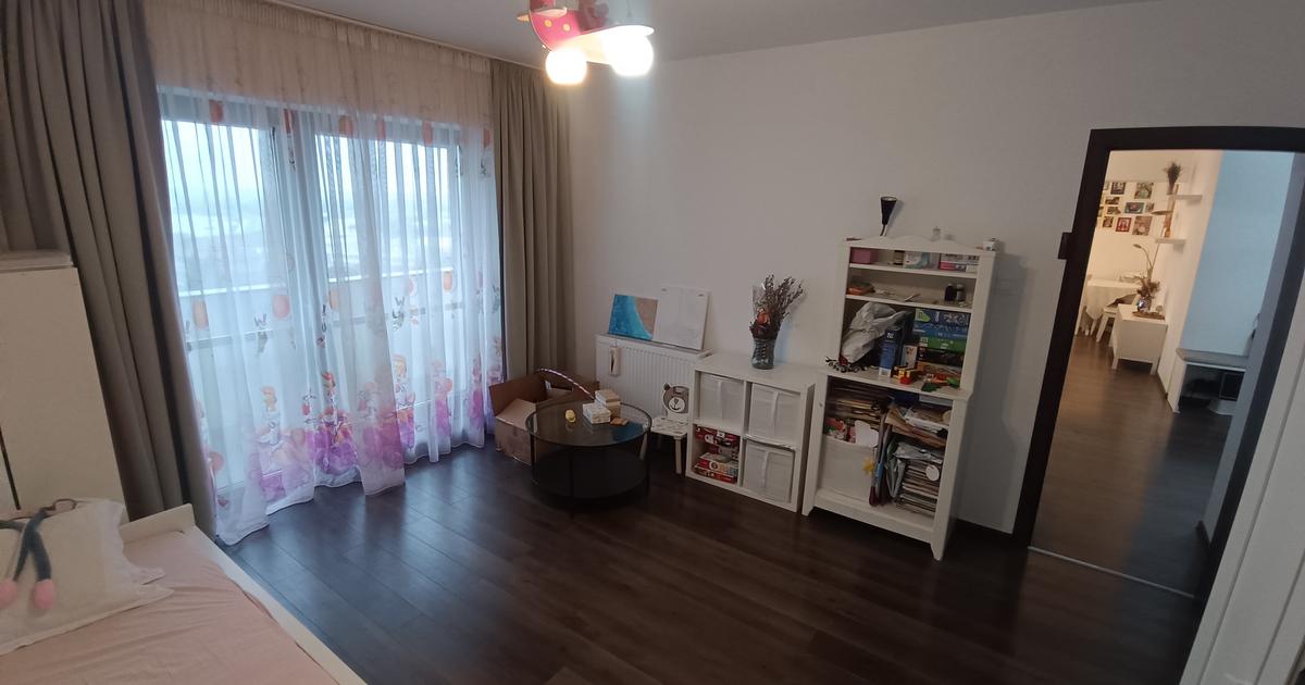 Apartament semidecomandat cu 3 camere în zona Șerbănești, Bacău