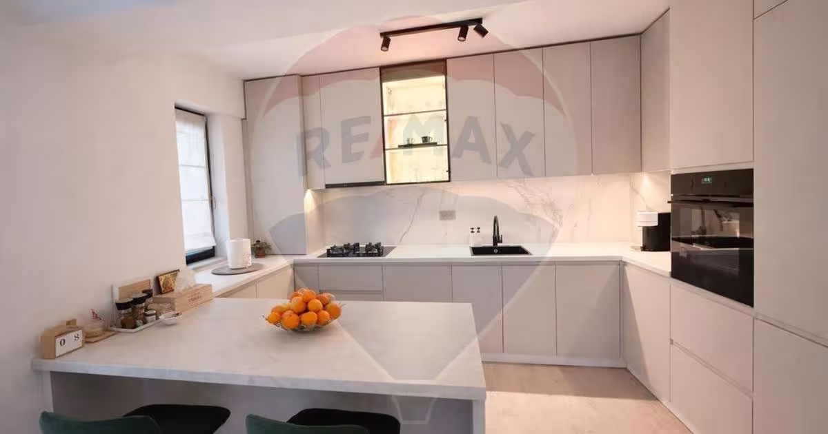 Apartament decomandat cu 3 camere în zona Ștefan cel Mare, Bacău