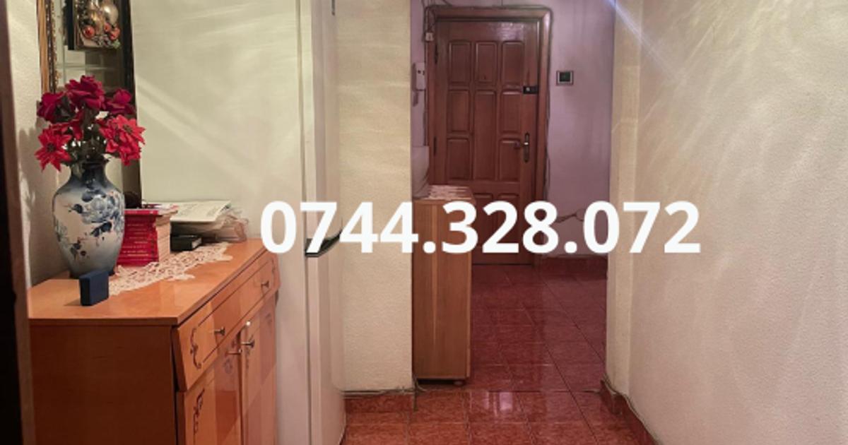 Apartament decomandat cu 3 camere în zona Ultracentral, Bacău