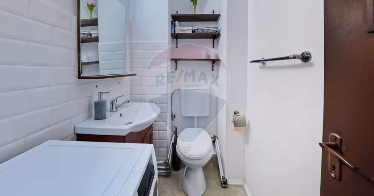 Apartament decomandat cu 4 camere în zona Ultracentral, Bacău