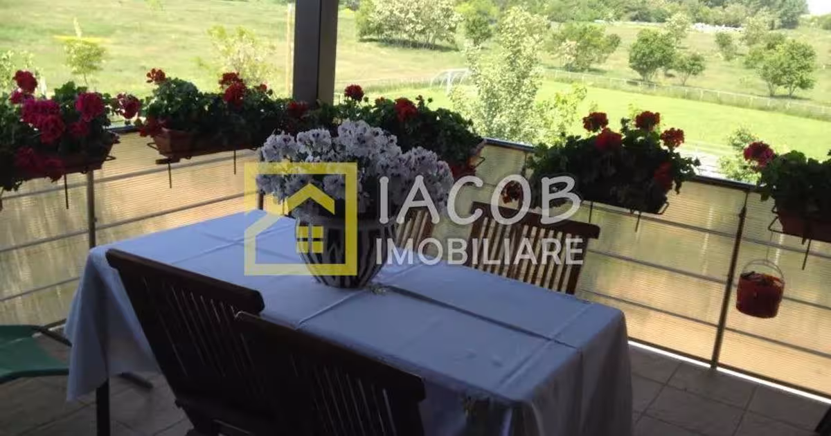 Apartament decomandat cu 4 camere în zona Vest, Bacău