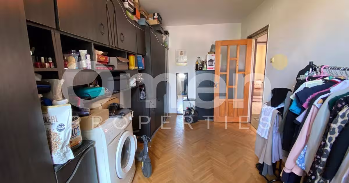 ZONA REPUBLICII (Sf.IOAN) 3camere etaj 4- acoperis,finisat si mobilat!