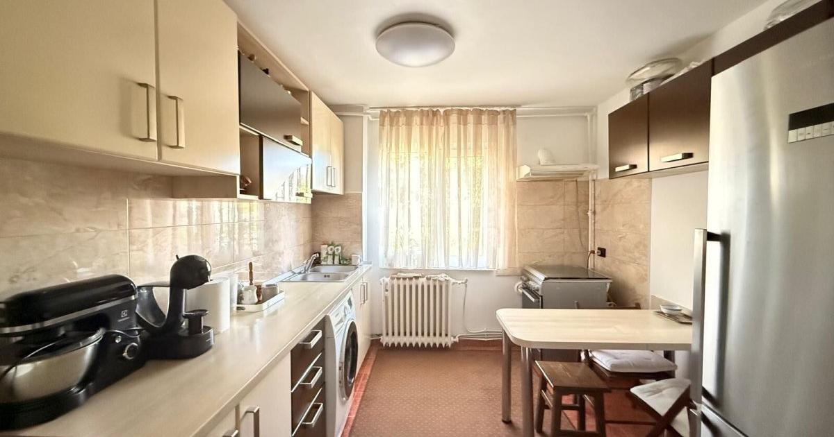 Apartament semidecomandat cu 2 camere în zona Central, Baia Mare