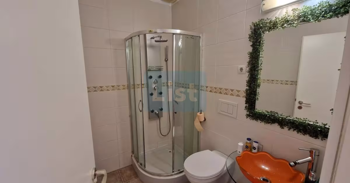 Apartament semidecomandat cu 3 camere în zona Traian, Baia Mare