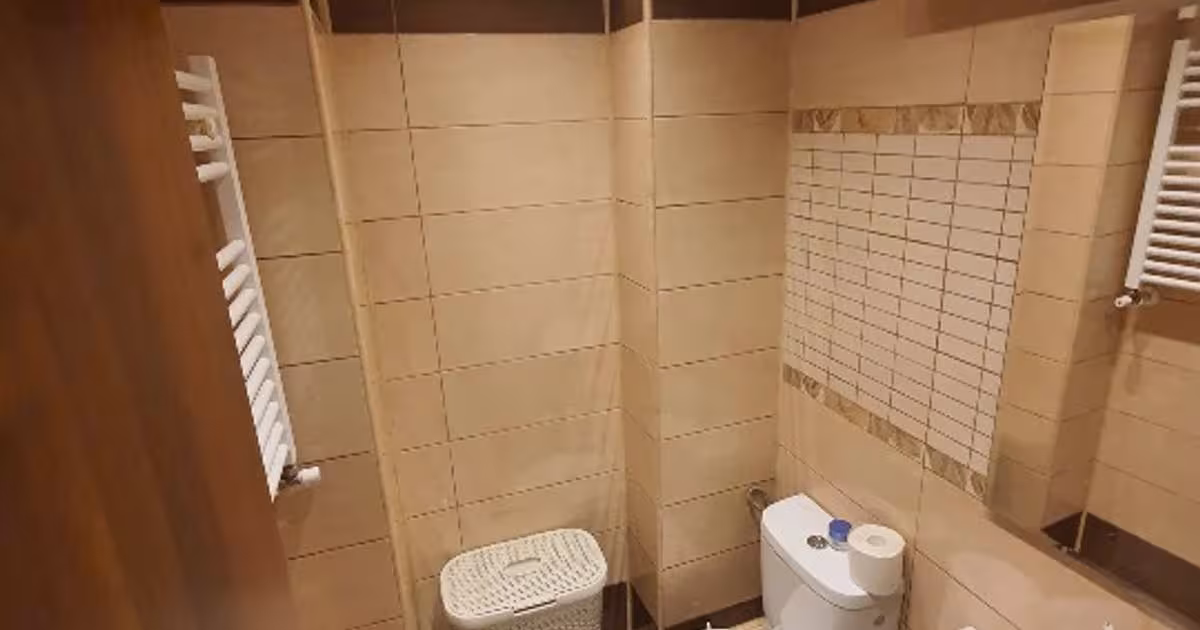 Apartament decomandat cu 3 camere în zona Central, Băile Herculane
