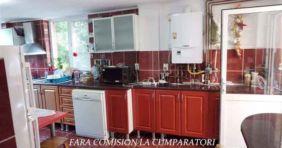 Apartament decomandat cu 3 camere în zona Sud, Băile Olănești