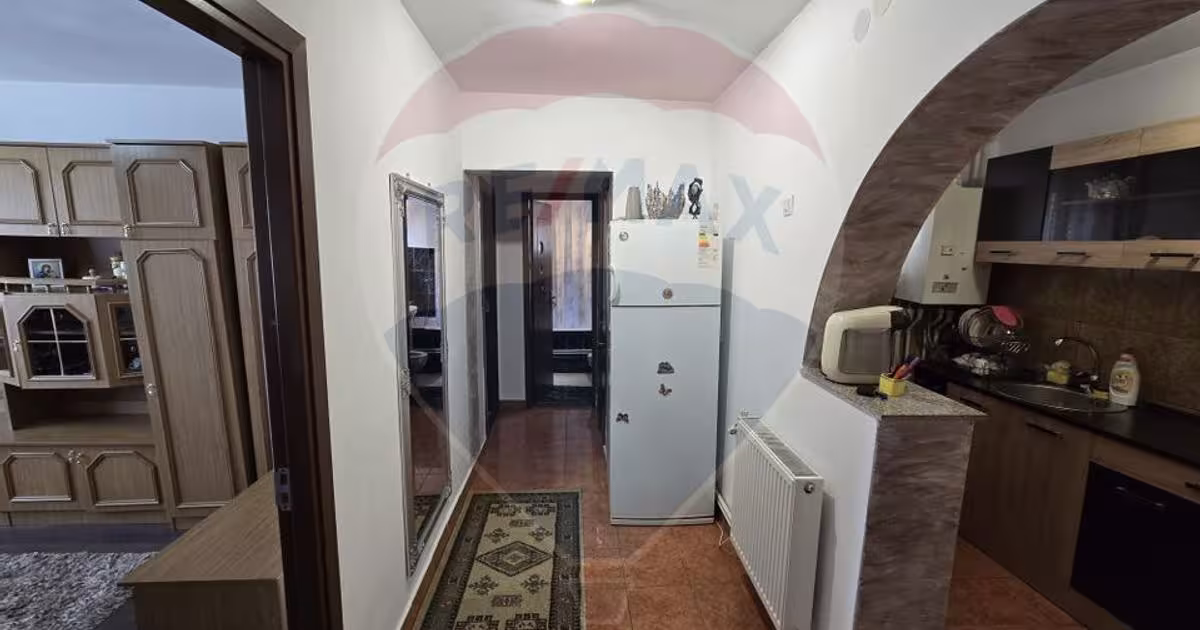 Apartament decomandat cu 2 camere în zona Central, Balș