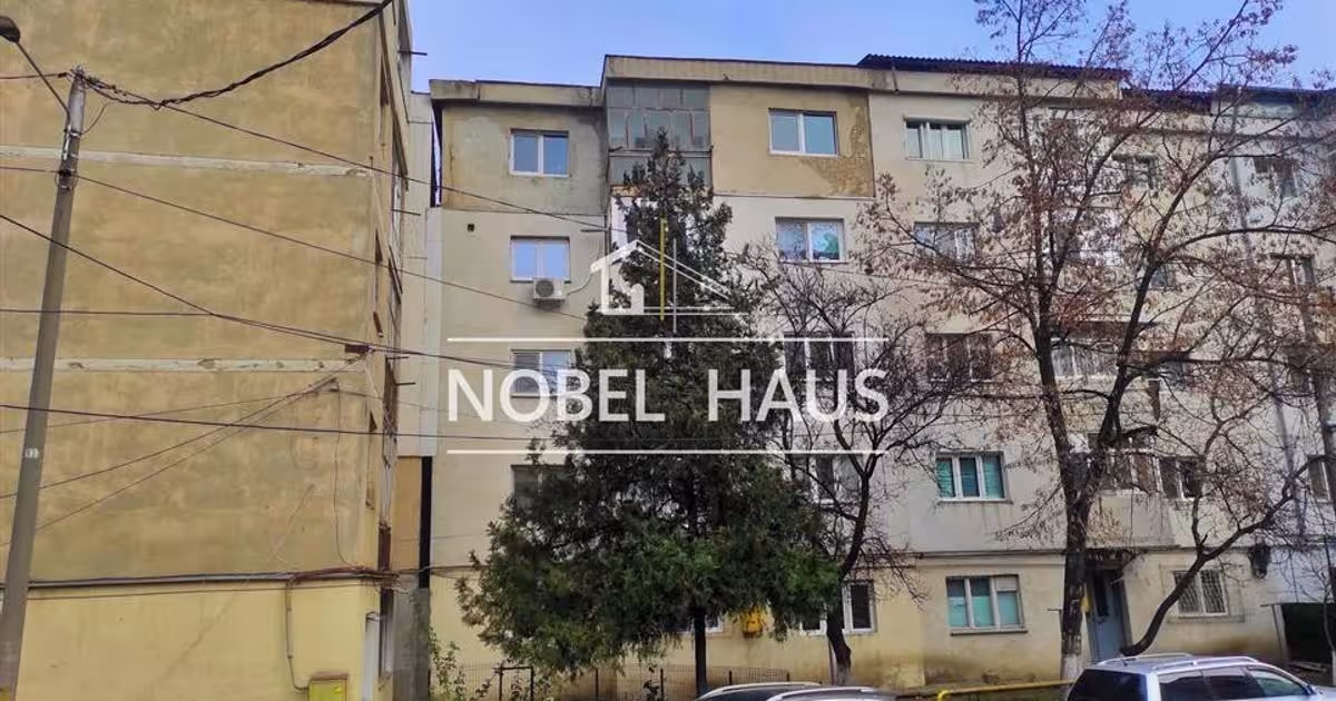 Apartament decomandat cu 2 camere în zona Central, Bârlad