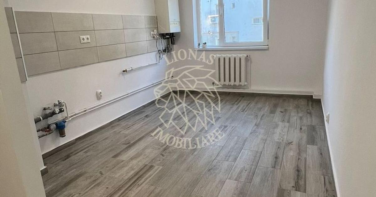 Apartament semidecomandat cu 2 camere în zona Central, Bistrița