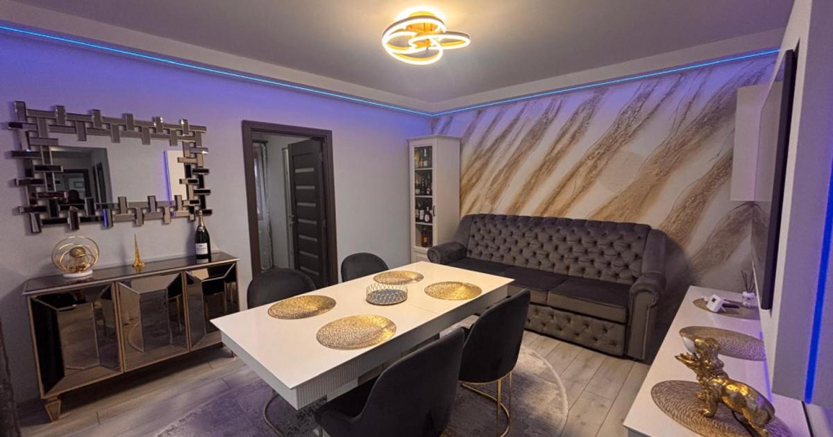 Apartament decomandat cu 3 camere în zona Central, Bistrița