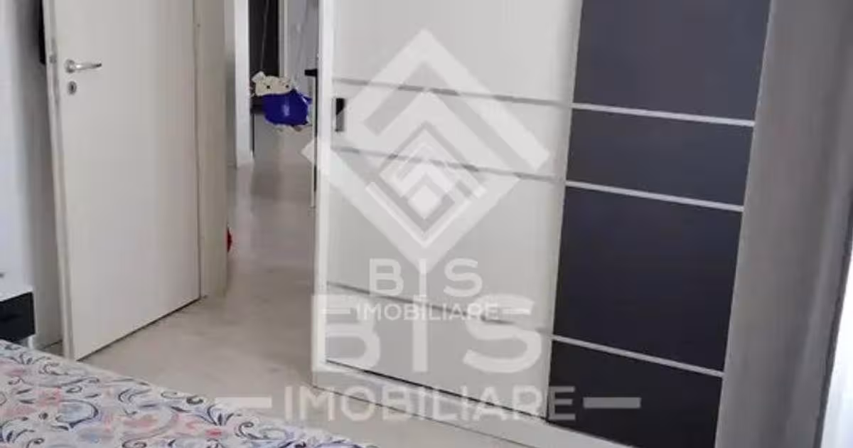 Apartament decomandat cu 3 camere în zona Cetății, Bistrița