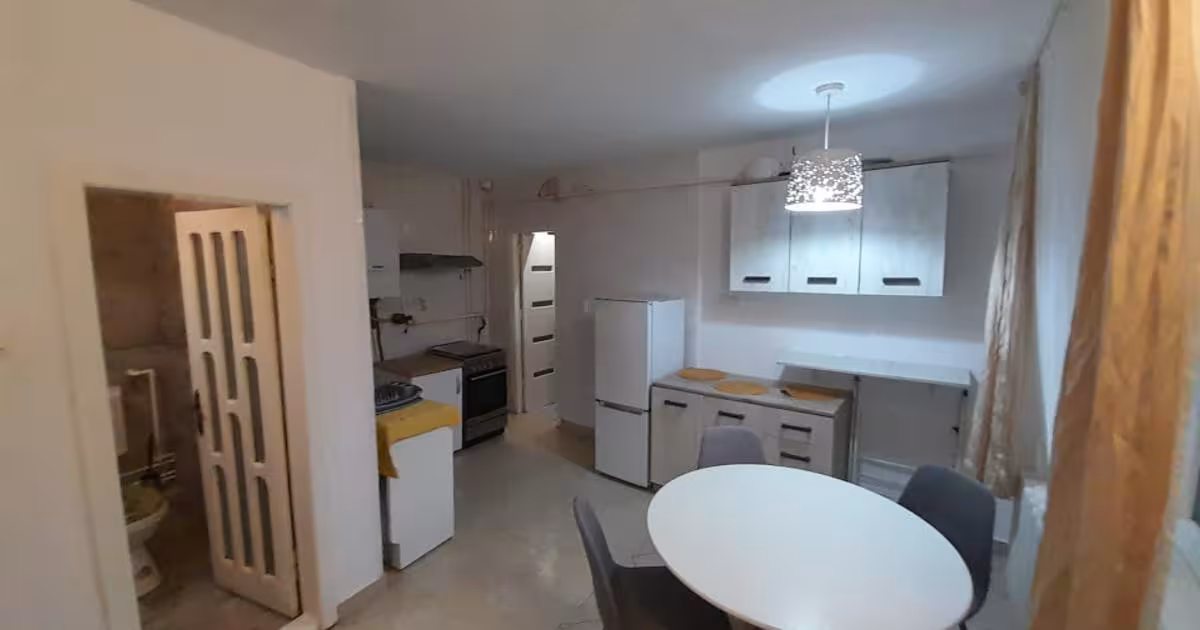Apartament decomandat cu 2 camere în zona Est, Bistrița