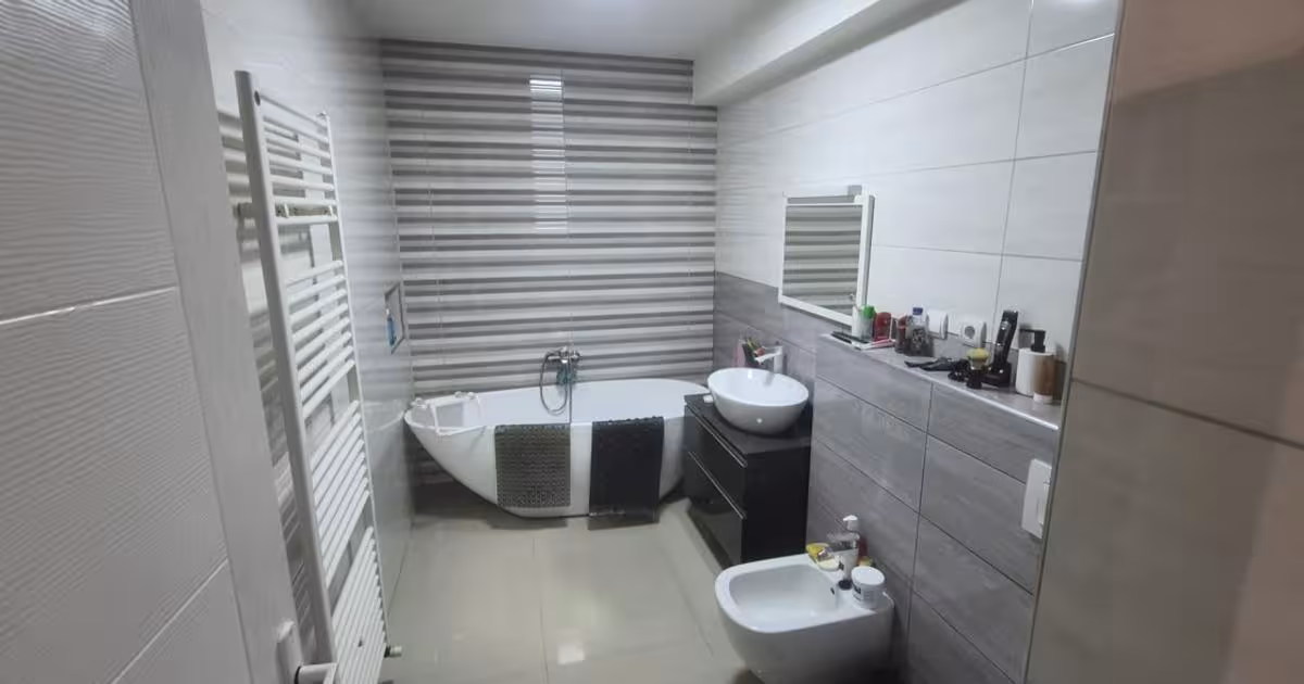 Apartament decomandat cu 3 camere în zona Exterior Sud, Bistrița