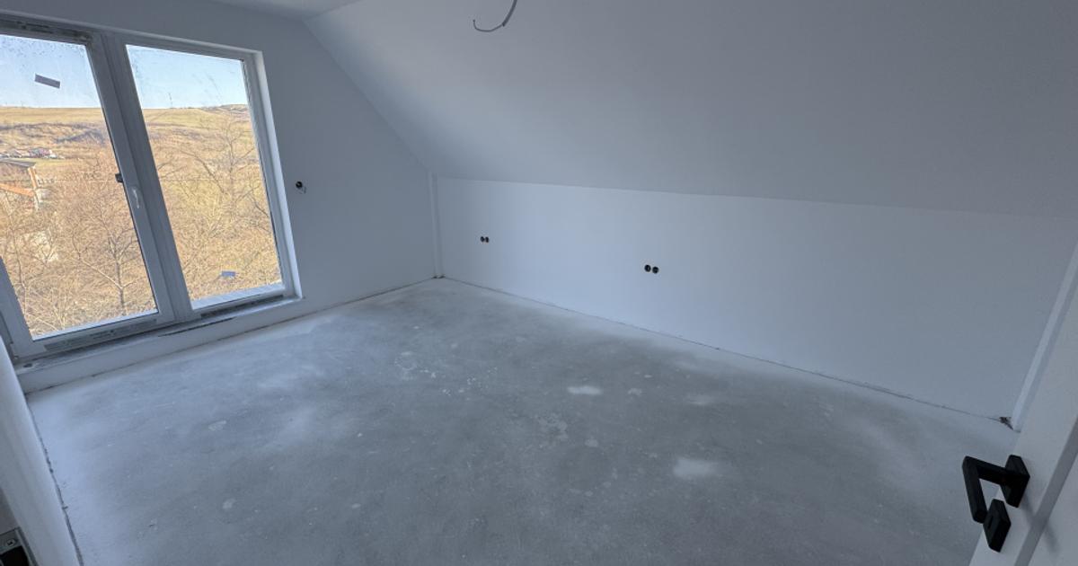 Apartament semidecomandat cu 3 camere în zona Independenței, Bistrița