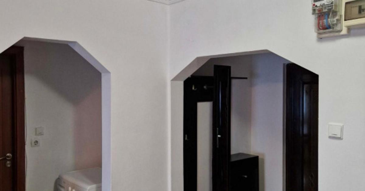 Apartament decomandat cu 3 camere în zona Independenței, Bistrița