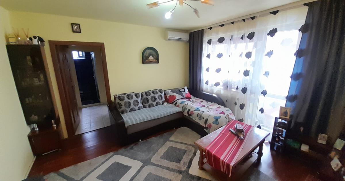 Apartament semidecomandat cu 3 camere în zona Independenței, Bistrița