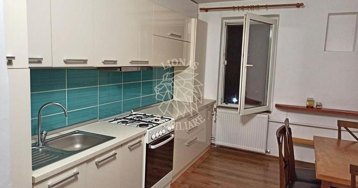 Apartament decomandat cu 3 camere în zona Independenței, Bistrița