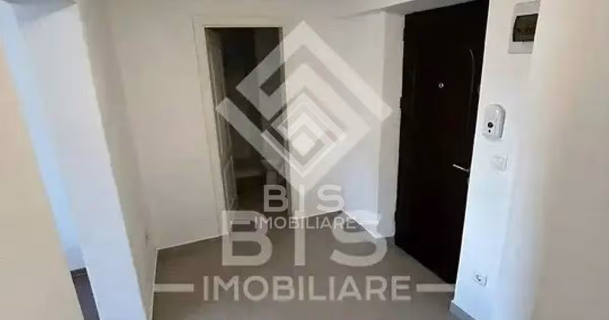 Apartament decomandat cu 3 camere în zona Industrială, Bistrița