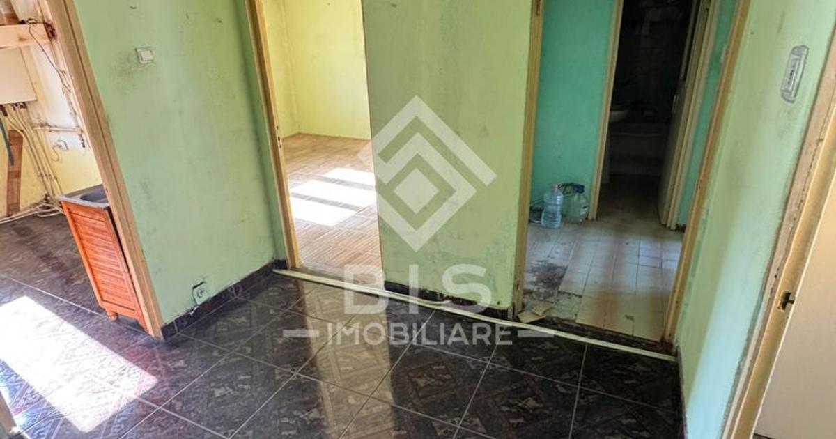 Apartament decomandat cu 3 camere în zona Sud-Est, Bistrița