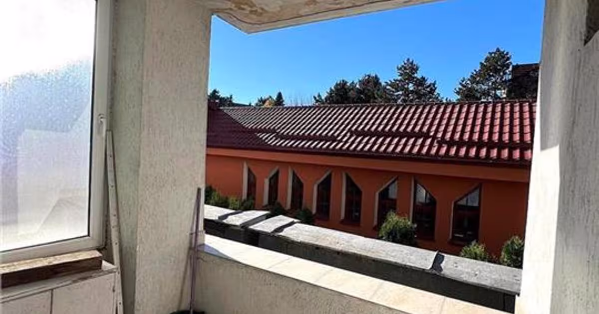 Apartament semidecomandat cu 3 camere în zona Ultracentral, Bistrița
