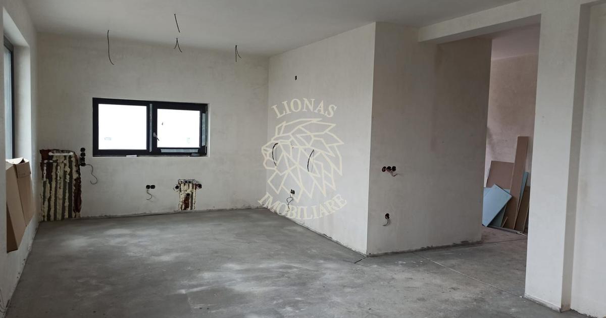 Apartament decomandat cu 3 camere în zona Vest, Bistrița