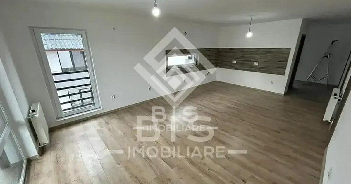 Apartament semidecomandat cu 4 camere în zona Vest, Bistrița