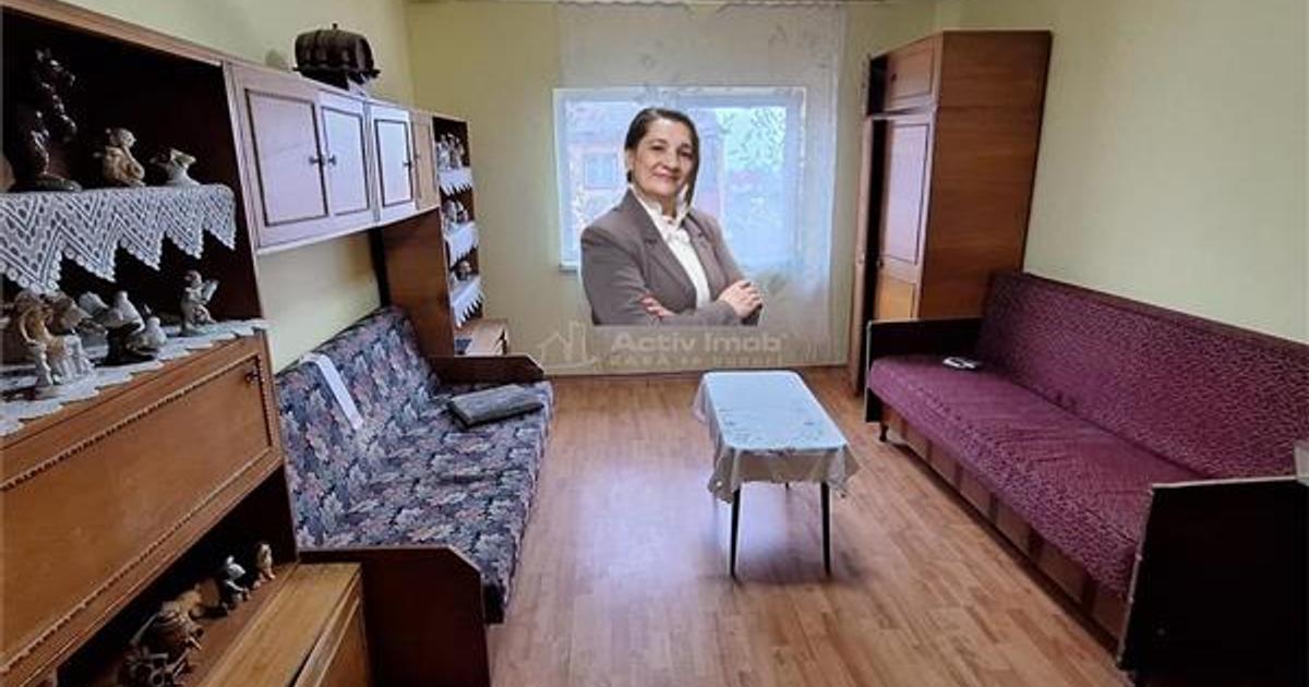 Apartament decomandat cu 2 camere în zona Central, Bocșa