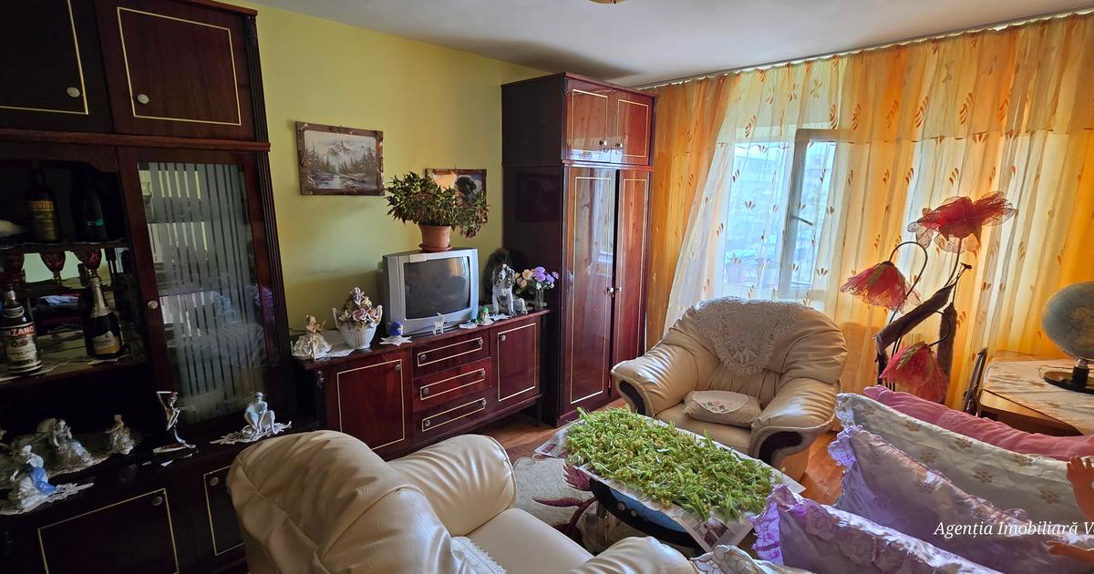 Apartament decomandat cu 2 camere în zona Central, Botoșani