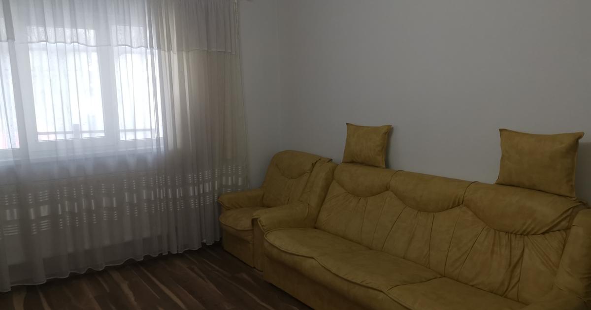 Apartament decomandat cu 3 camere în zona Central, Botoșani