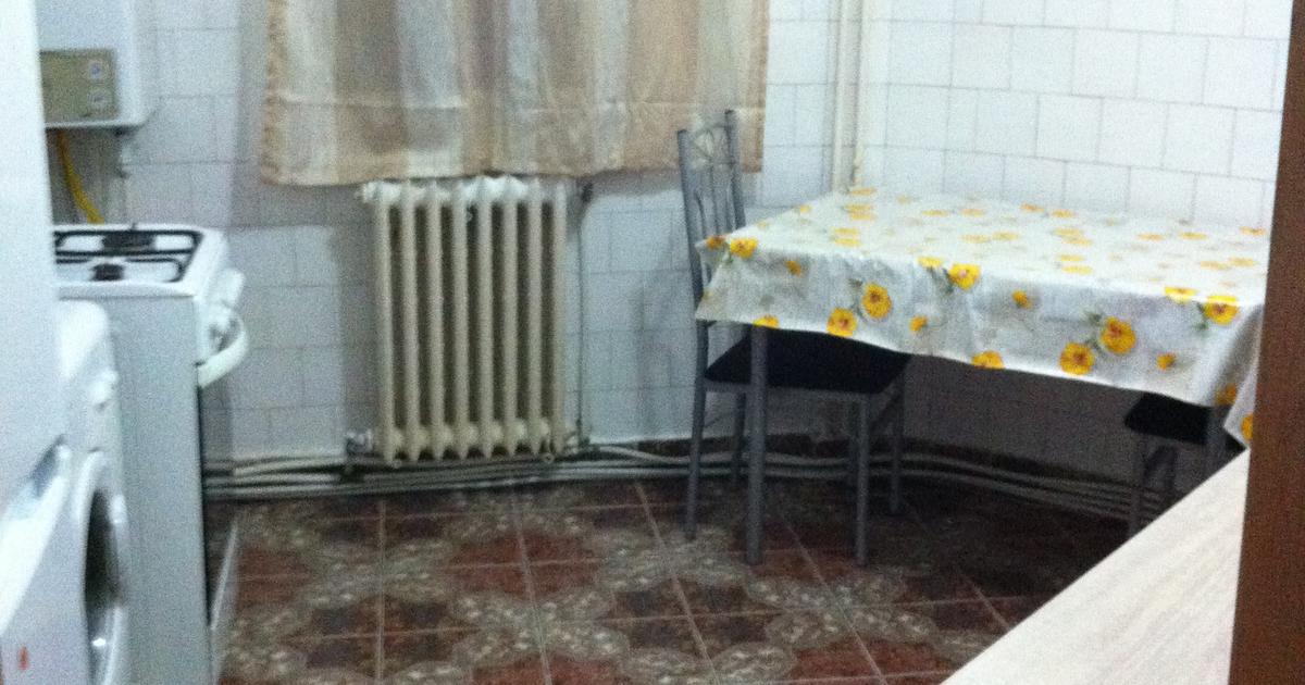 Apartament cu 3 camere în zona Central, Botoșani