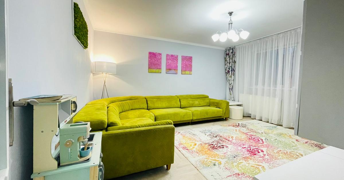 Apartament decomandat cu 3 camere în zona Central, Botoșani