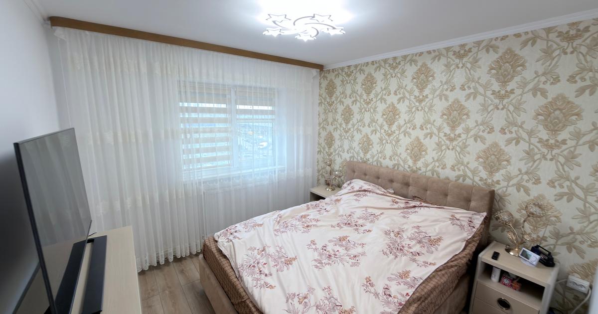 Apartament cu 3 camere în zona Central, Botoșani