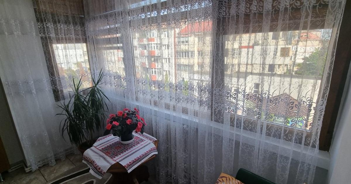 Apartament decomandat cu 3 camere în zona Central, Botoșani