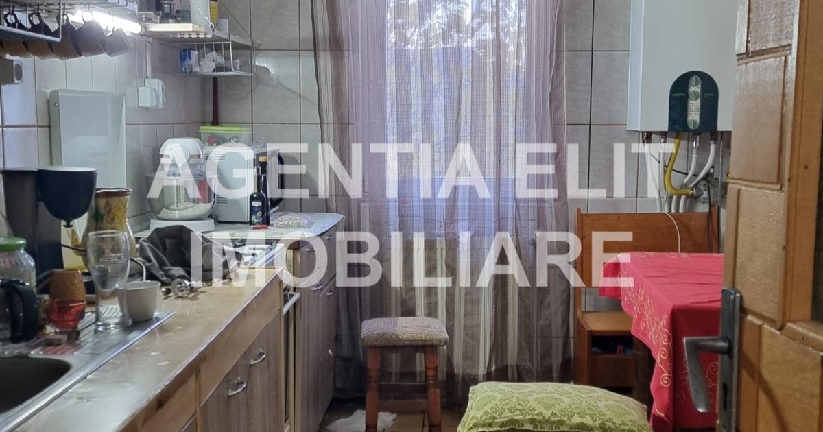 Apartament decomandat cu 4 camere în zona Central, Botoșani