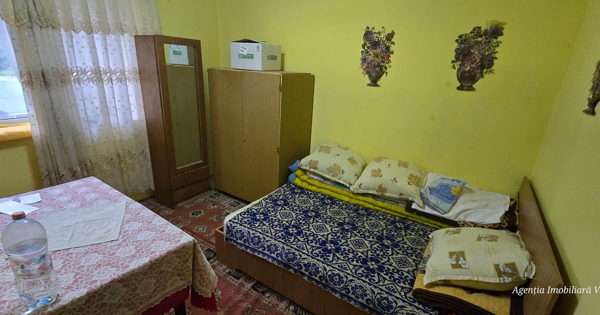 Apartament cu 4 camere în zona Central, Botoșani