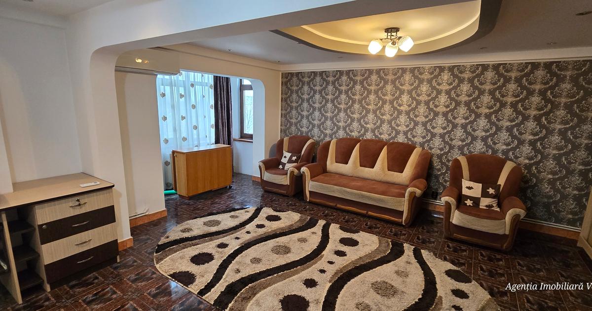 Apartament decomandat cu 4 camere în zona Central, Botoșani