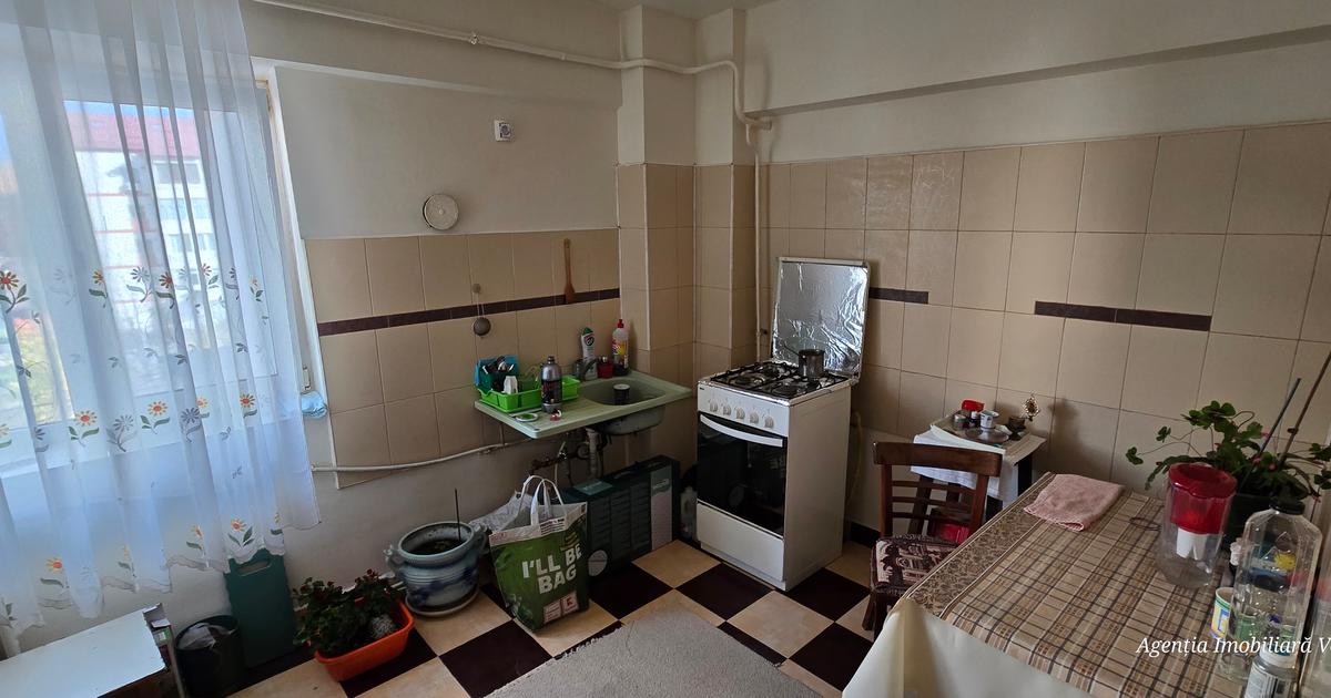Apartament cu 4 camere în zona Central, Botoșani