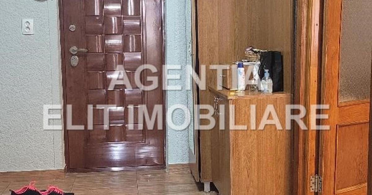 Apartament decomandat cu 3 camere în zona Central, Botoșani