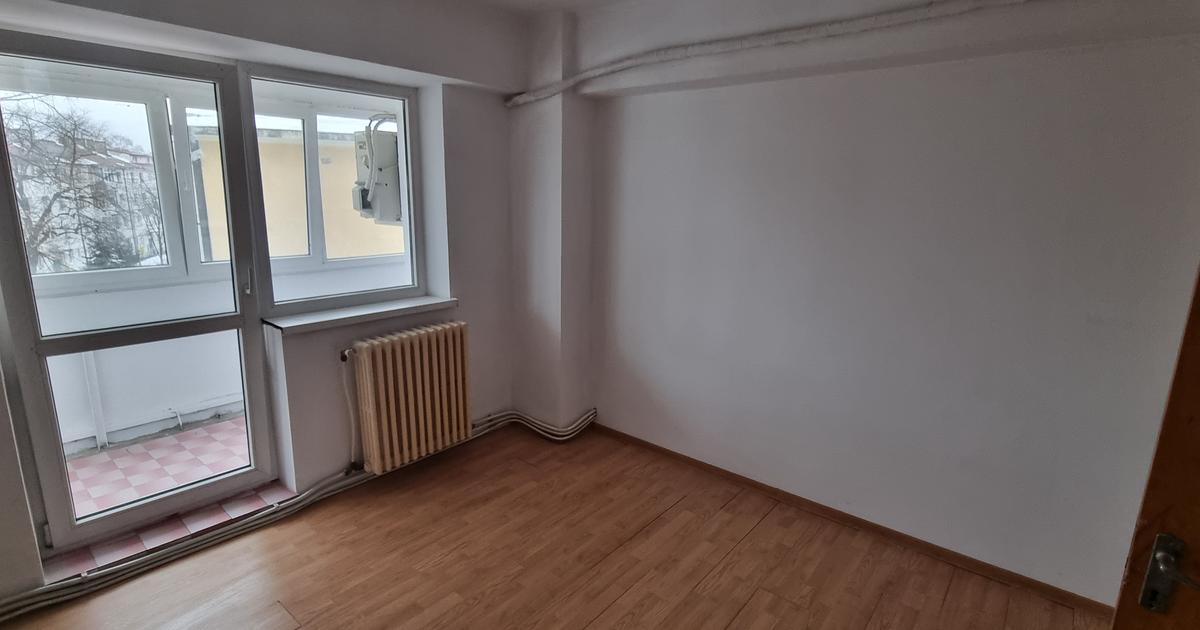 Apartament 100 mp cu 4 camere în zona Ultracentral, Botoșani