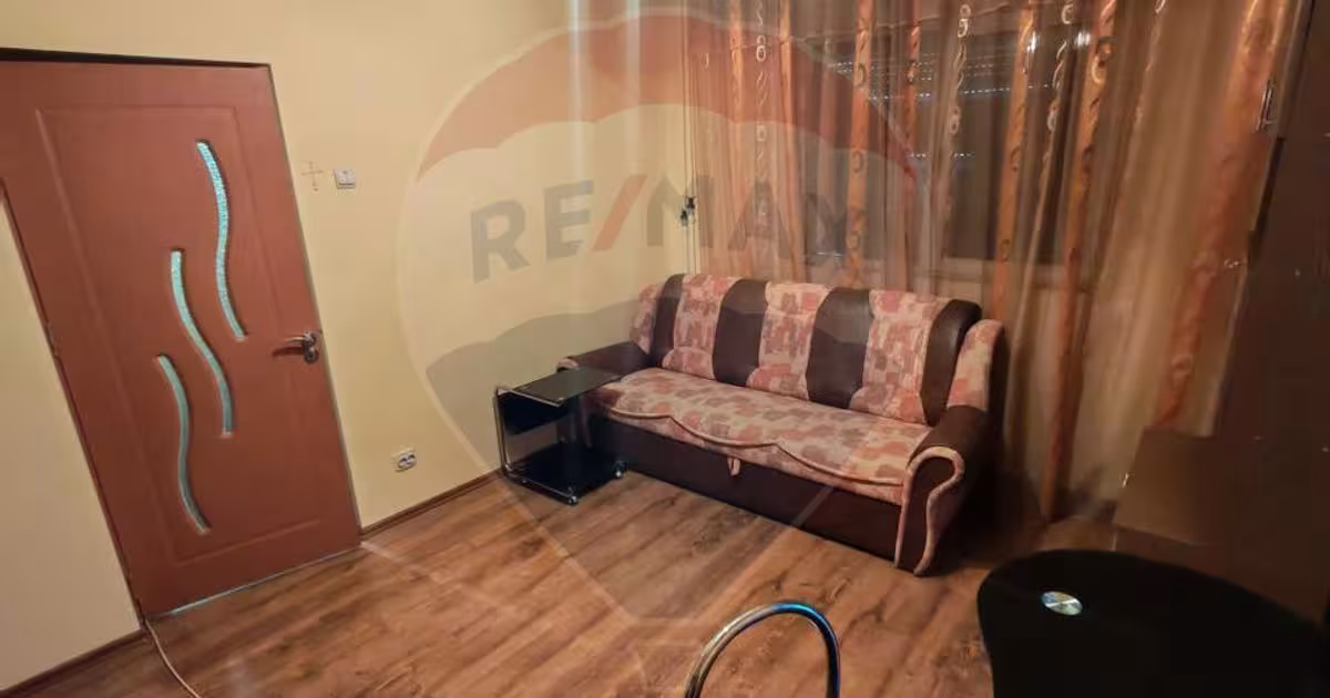 Apartament nedecomandat cu 2 camere în zona Est, Brad