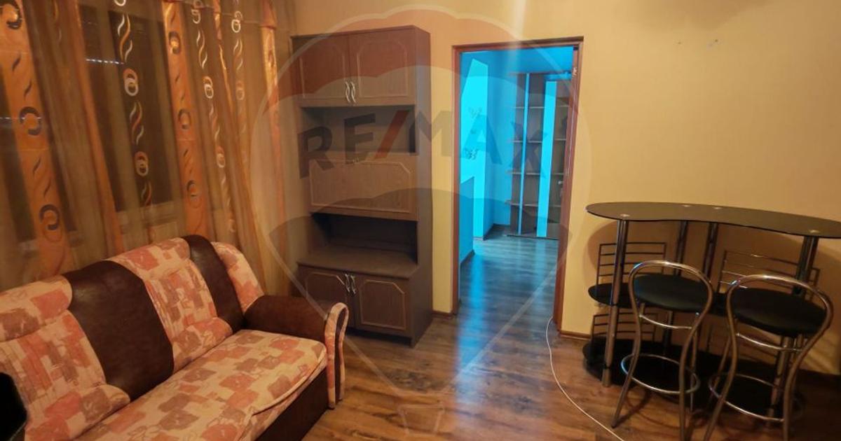 Apartament nedecomandat cu 2 camere în zona Est, Brad