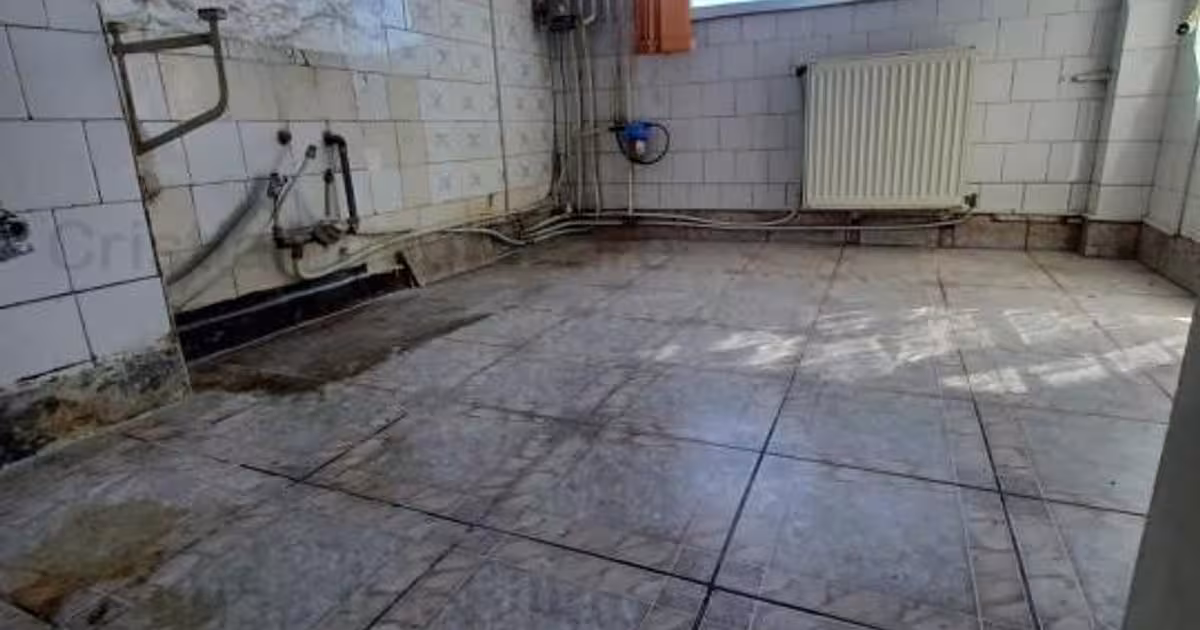 Apartament semidecomandat cu 2 camere în zona Apollo, Brăila
