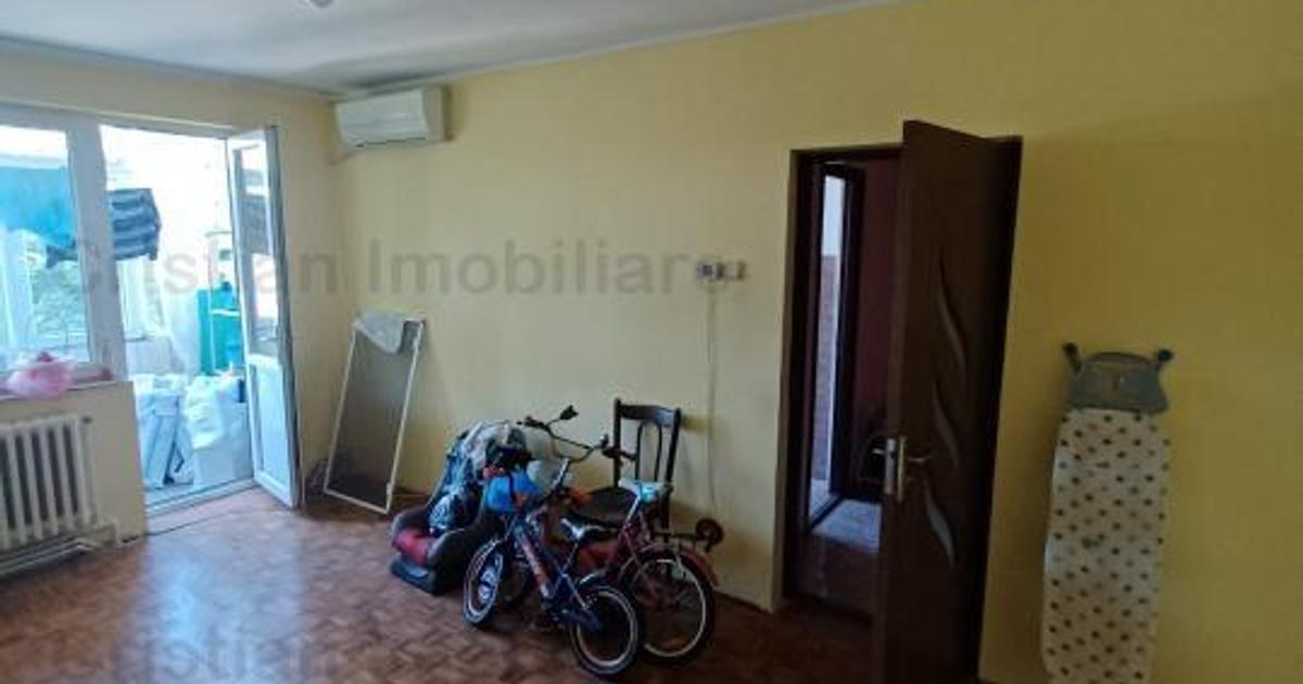 Apartament semidecomandat cu 2 camere în zona Apollo, Brăila