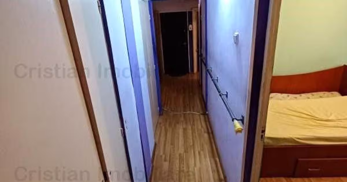 Apartament decomandat cu 3 camere în zona Buzaului, Brăila