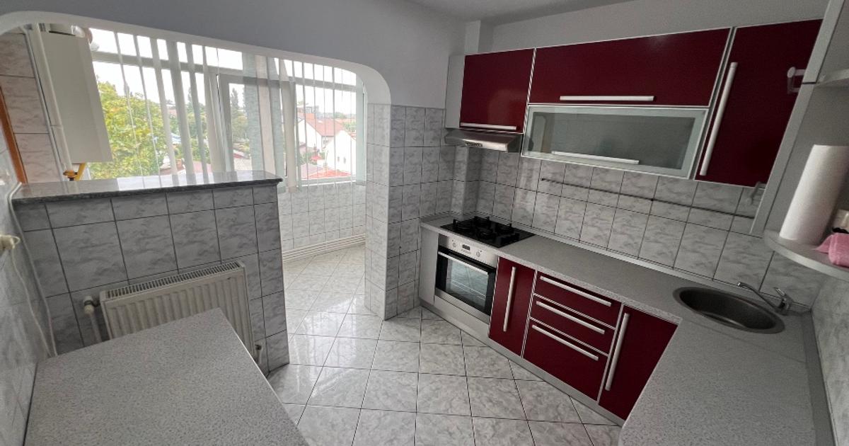 Apartament decomandat cu 3 camere în zona Buzaului, Brăila