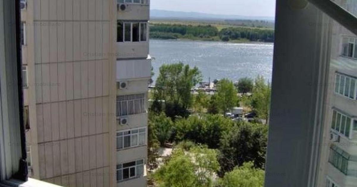 Apartament decomandat cu 3 camere în zona Călărași, Brăila