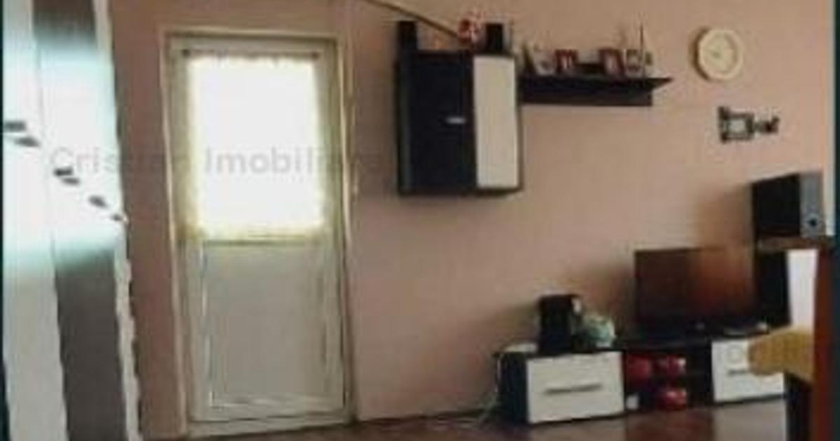 Apartament decomandat cu 3 camere în zona Calarași 4, Brăila