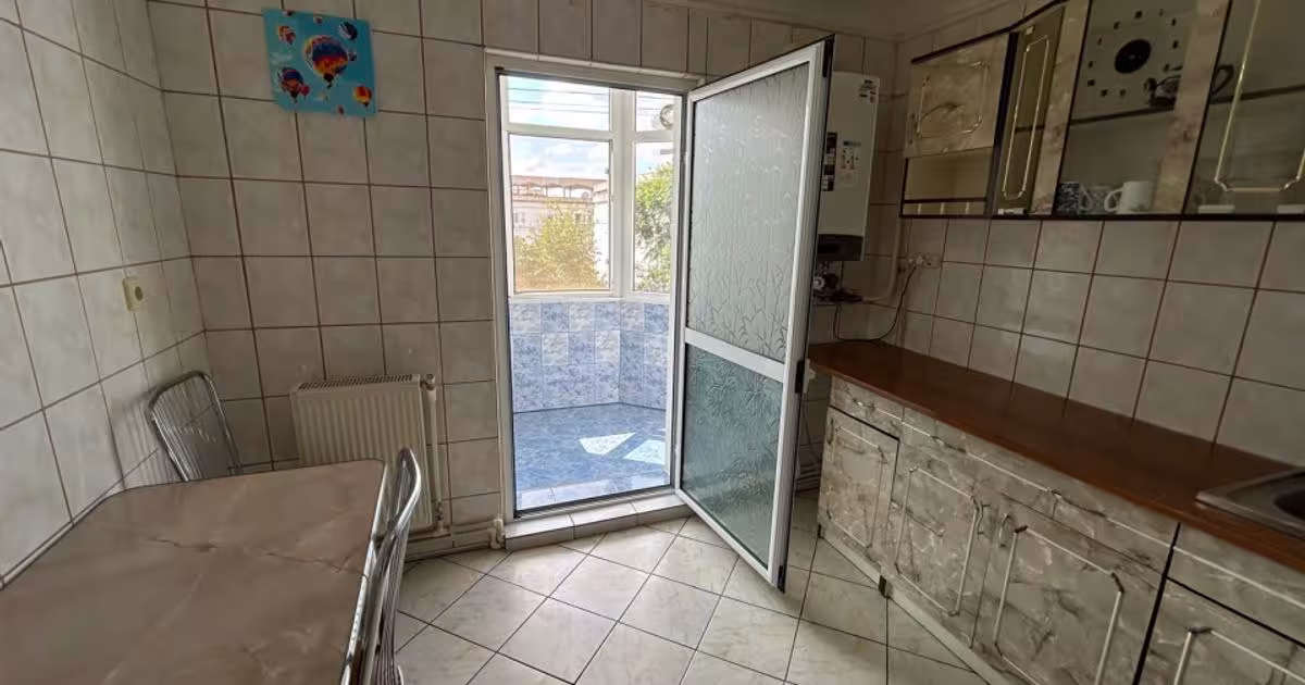 Apartament decomandat cu 3 camere în zona Calarași 4, Brăila